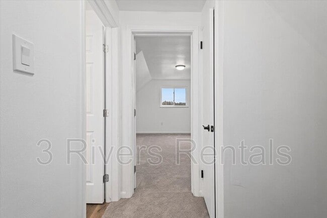 Building Photo - 1303 Cloverdale St