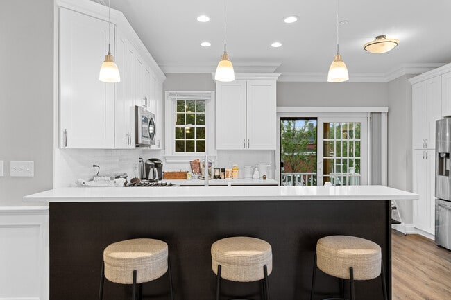 Building Photo - 4 Central Ave