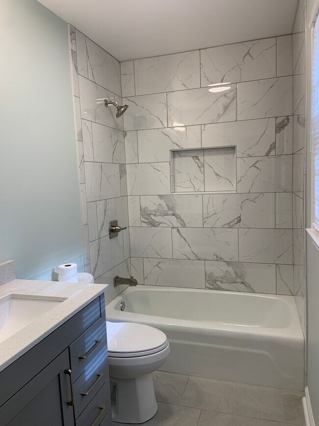 Building Photo - 3 BR House near Guilford College w/ Garage