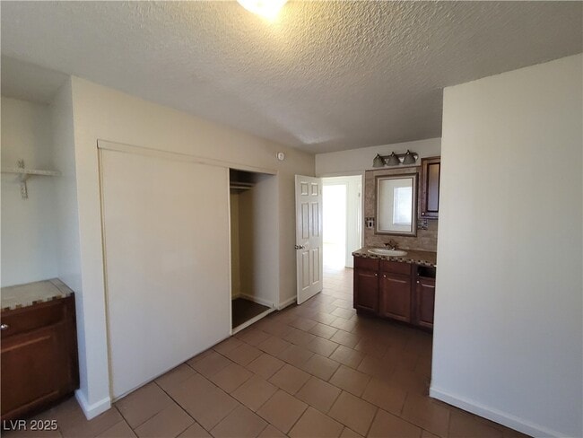 Building Photo - 3908 Montebello Ave