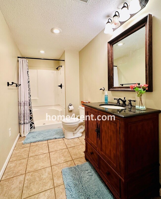 Building Photo - Beautiful Four Bedroom Home in a Quiet Nei...