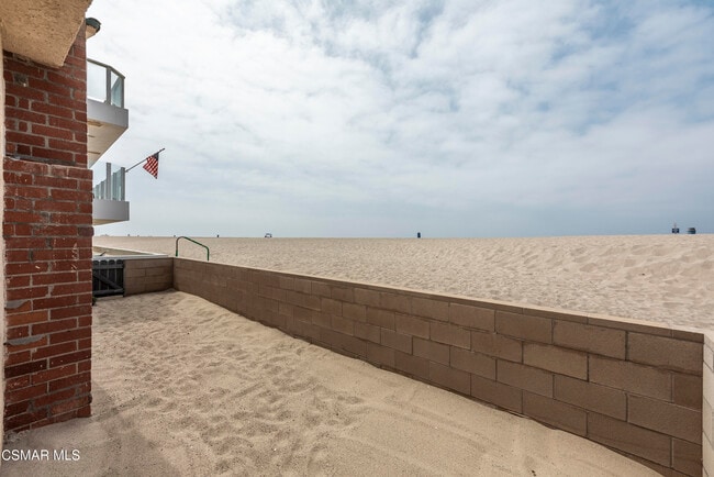 Building Photo - 1813 Ocean Dr