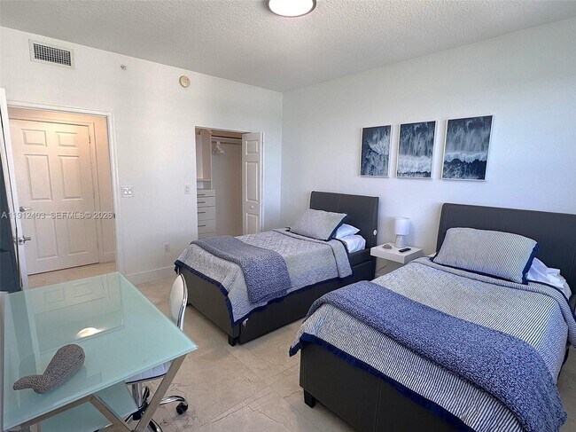 Building Photo - 2080 S Ocean Dr