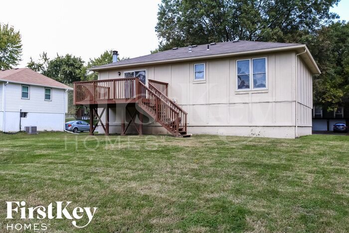 Building Photo - 7909 Sunset Cir