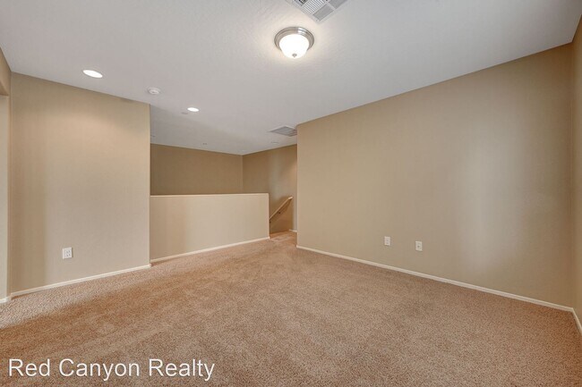Building Photo - 5 br, 3 bath House - 3321 Nicki Cometa St