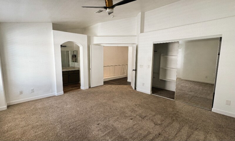 Building Photo - 933 Dusty Creek St
