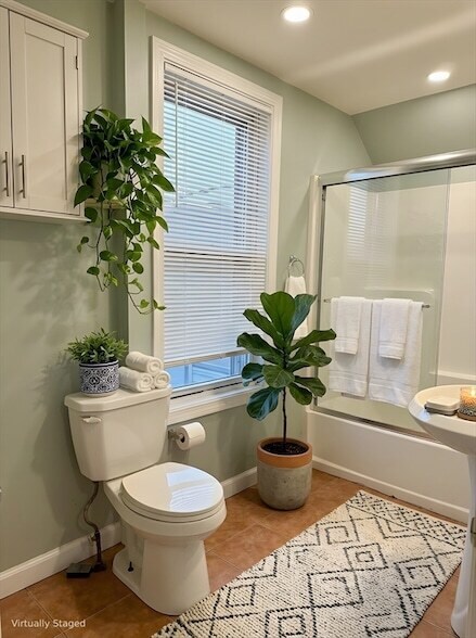 Building Photo - 163 Saratoga St