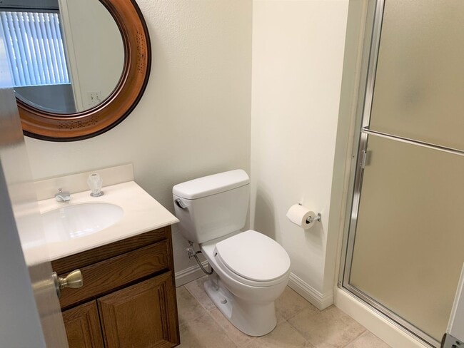 Building Photo - Amazing condo located in desirable Aliso Viejo!