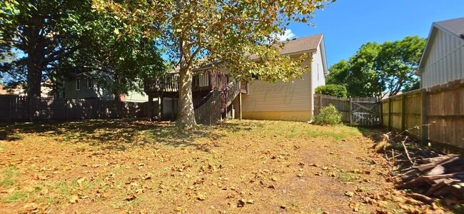 Building Photo - 13944 S Raintree Dr