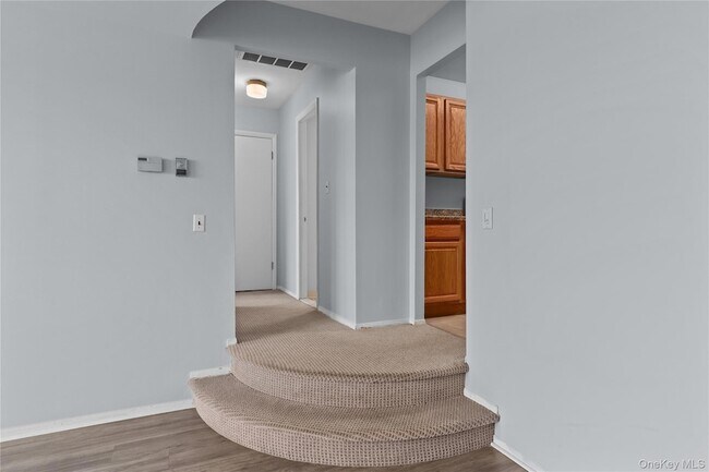 Building Photo - 60 Kensico Rd