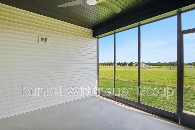 Building Photo - 829 Bushwood Way