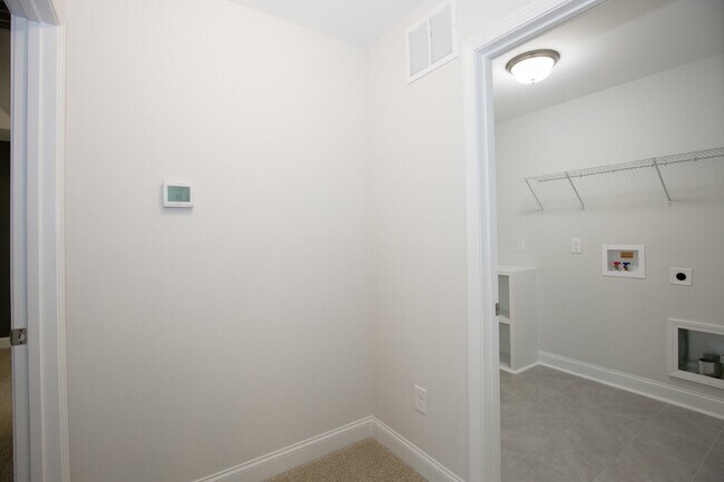 Building Photo - Charming 4 Bedroom Rental Home with Spacious Layout in Carthage, NC!