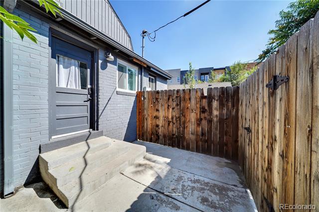 Building Photo - 2528 W 23rd Ave