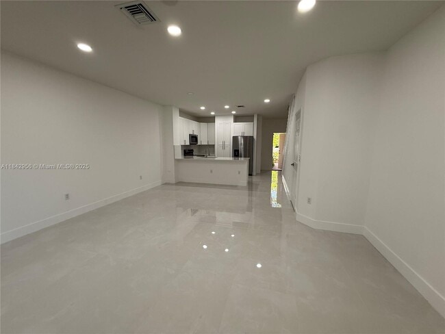 Building Photo - 8132 SW 17th Ct