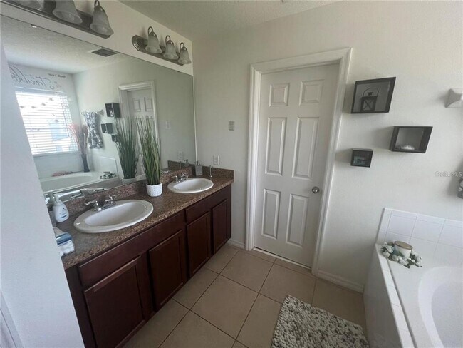 Building Photo - 3197 Turret Bay Ct