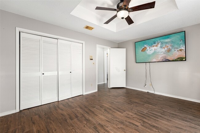 Building Photo - 303 Narcissus St