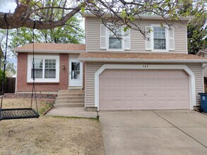 Building Photo - 4BR 2BA Home on 6015 sq ft Lot Adjacent to Open Space