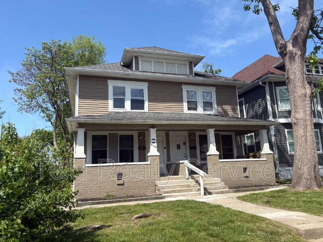 Building Photo - 3130 N Park Ave