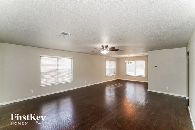 Building Photo - 7613 Forest Vale