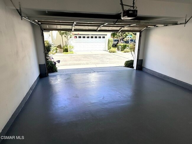 Building Photo - 451 Pavarotti Dr