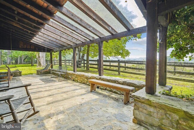 Building Photo - 18285 Foundry Rd