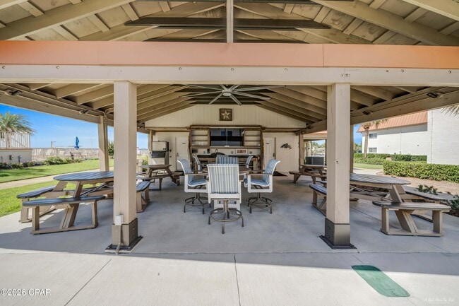 Building Photo - 2100 W Beach Dr