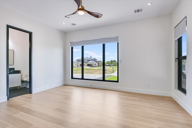 Building Photo - 1806 Lauren Dr