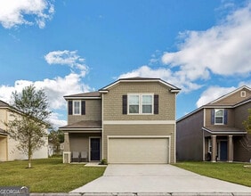 Building Photo - 131 Ashwood Cir