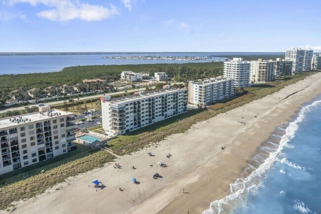 Building Photo - 10152 S Ocean Dr