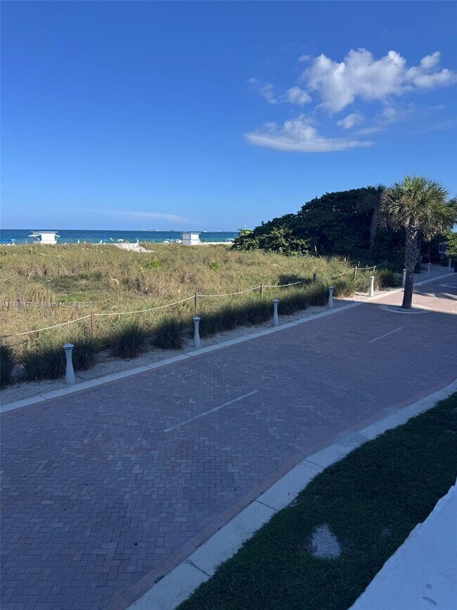 Building Photo - 5825 Collins Ave
