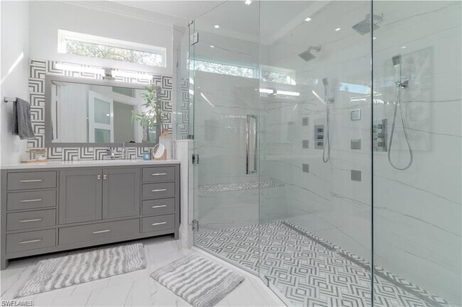 Building Photo - 5544 Lago Villaggio Way