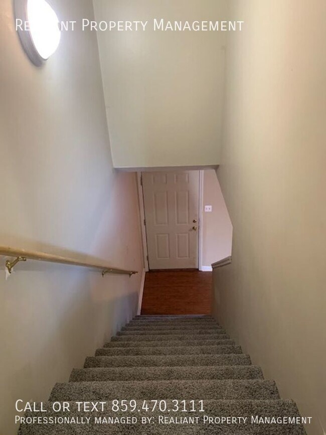 Building Photo - 112 Floyd Ct