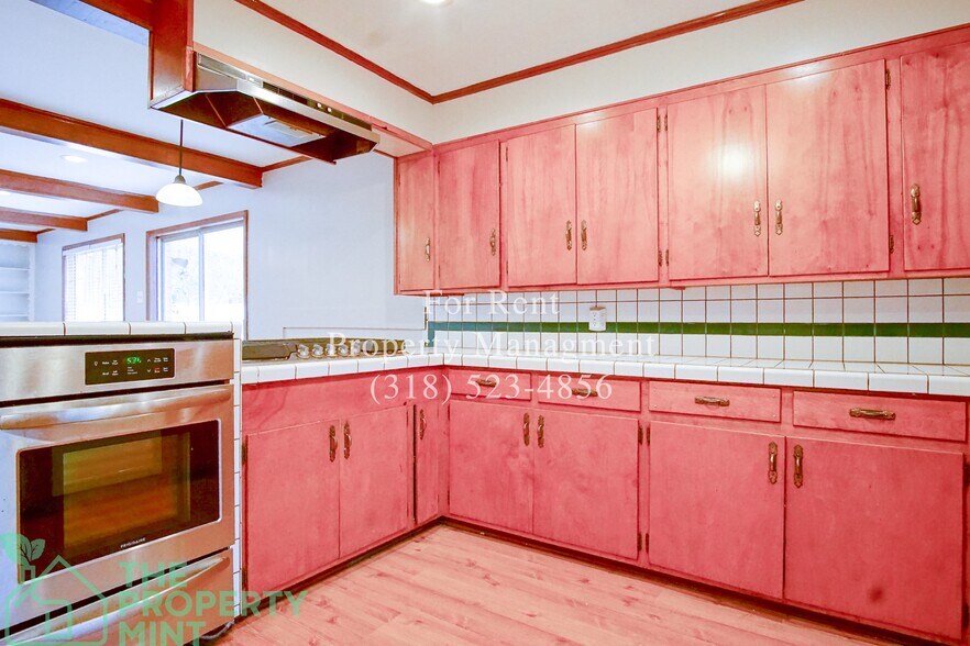 Building Photo - 2327 Whitney Dr