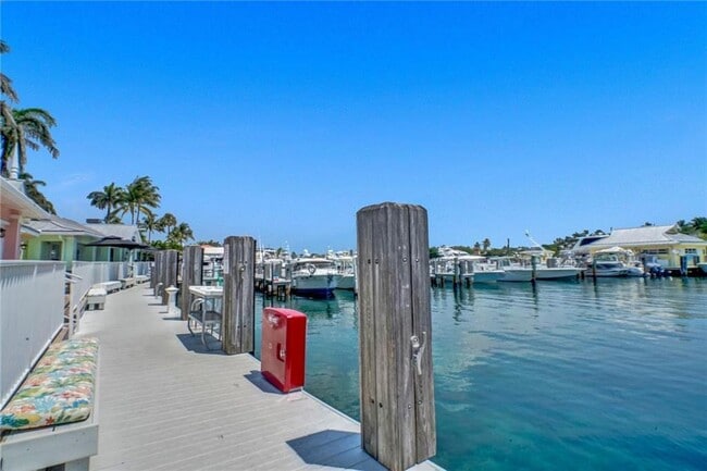 Building Photo - 2748 NE 28th Ave