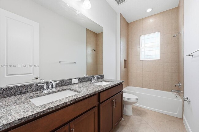 Building Photo - 15239 Goldfinch Cir