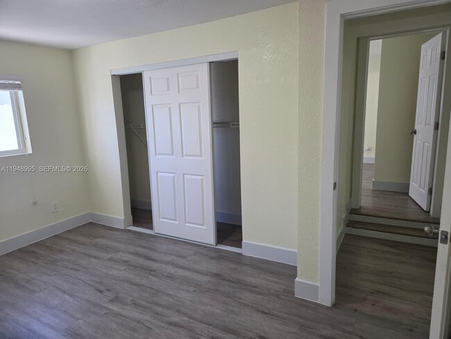 Building Photo - 367 W 33rd St