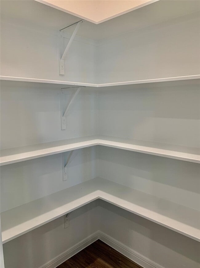 Building Photo - 1024 Greenshank Dr