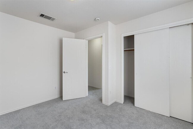 Building Photo - 7432 Cayenne Ln