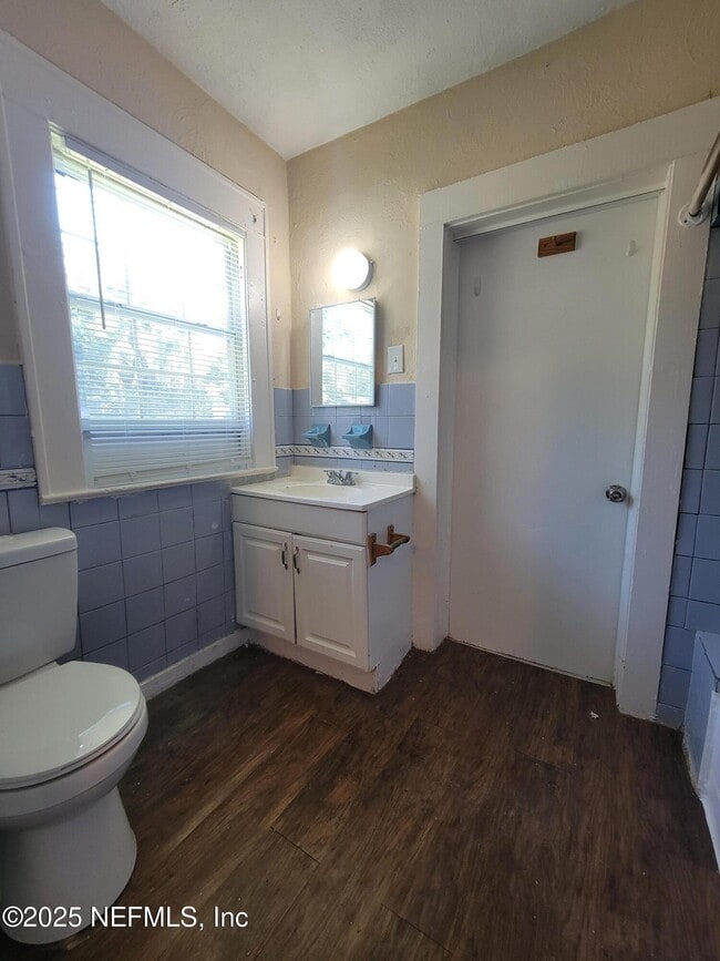 Building Photo - 3842 Boulevard