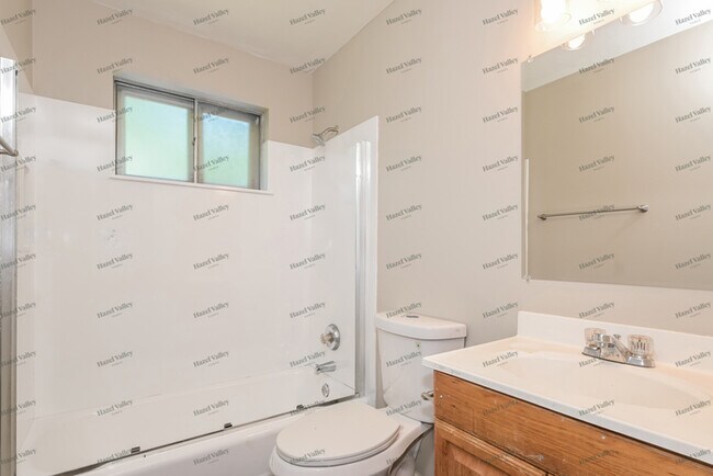 Building Photo - 1417 Moran Dr