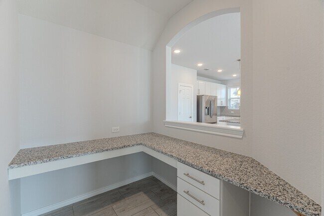 Building Photo - 59 Pioneer Canyon Pl