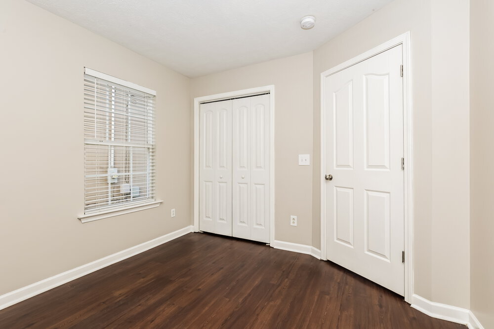 Building Photo - 127 Berele Shepsele Ln