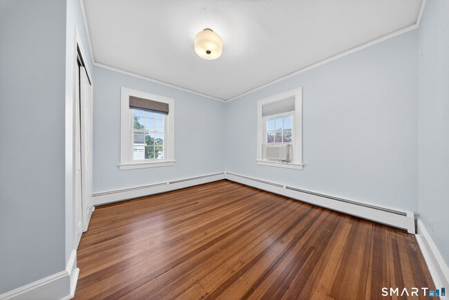 Building Photo - 30 Noble St