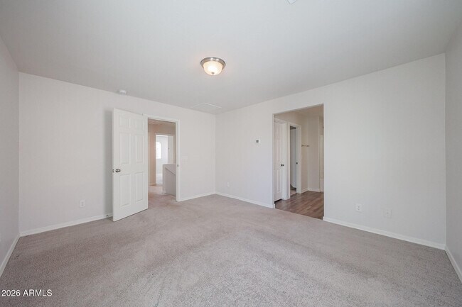 Building Photo - 5458 W Fulton St