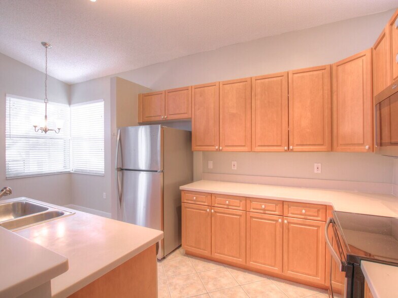 Building Photo - 1261 NW 159th Ave