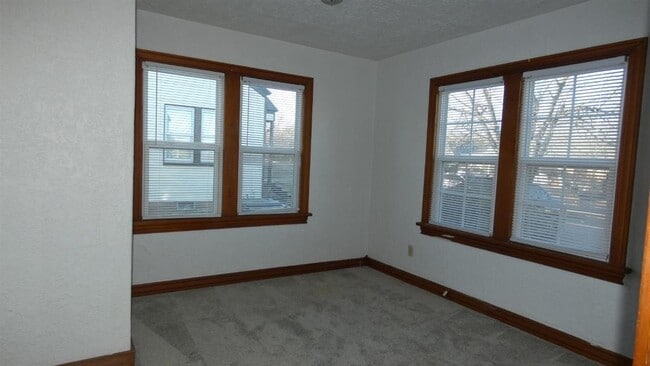 Building Photo - 1506 NW Arlington Ave