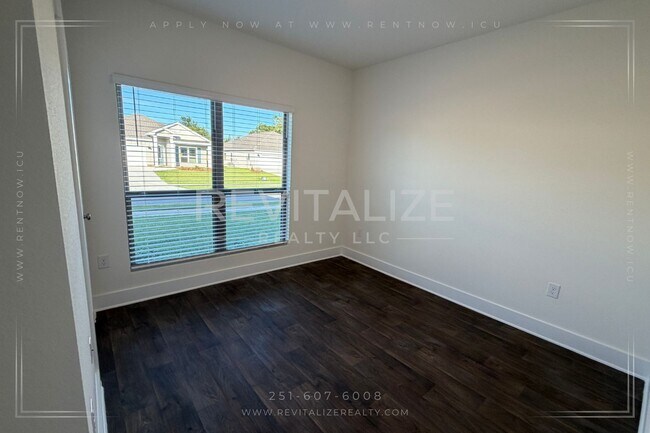 Building Photo - Lakeview Luxury Living in Hadley Village
