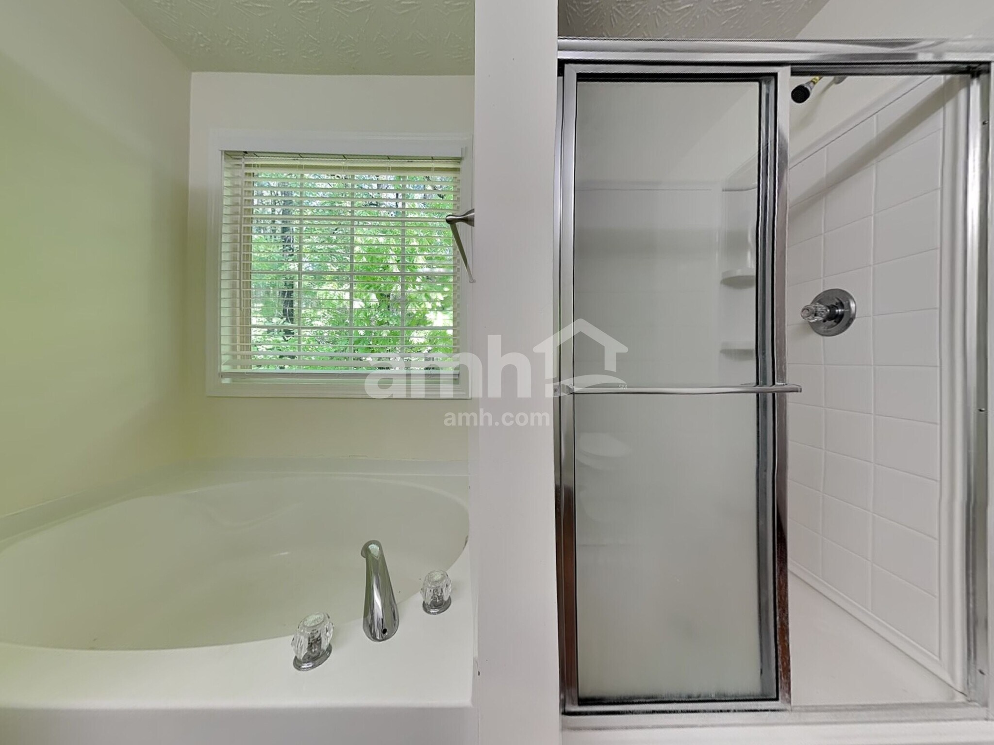 Building Photo - 104 Arbor Creek Way