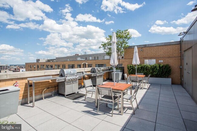 Rooftop Grills - 475 K St NW