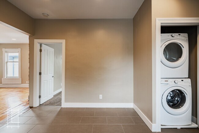 Building Photo - 1173-1175 Say Ave